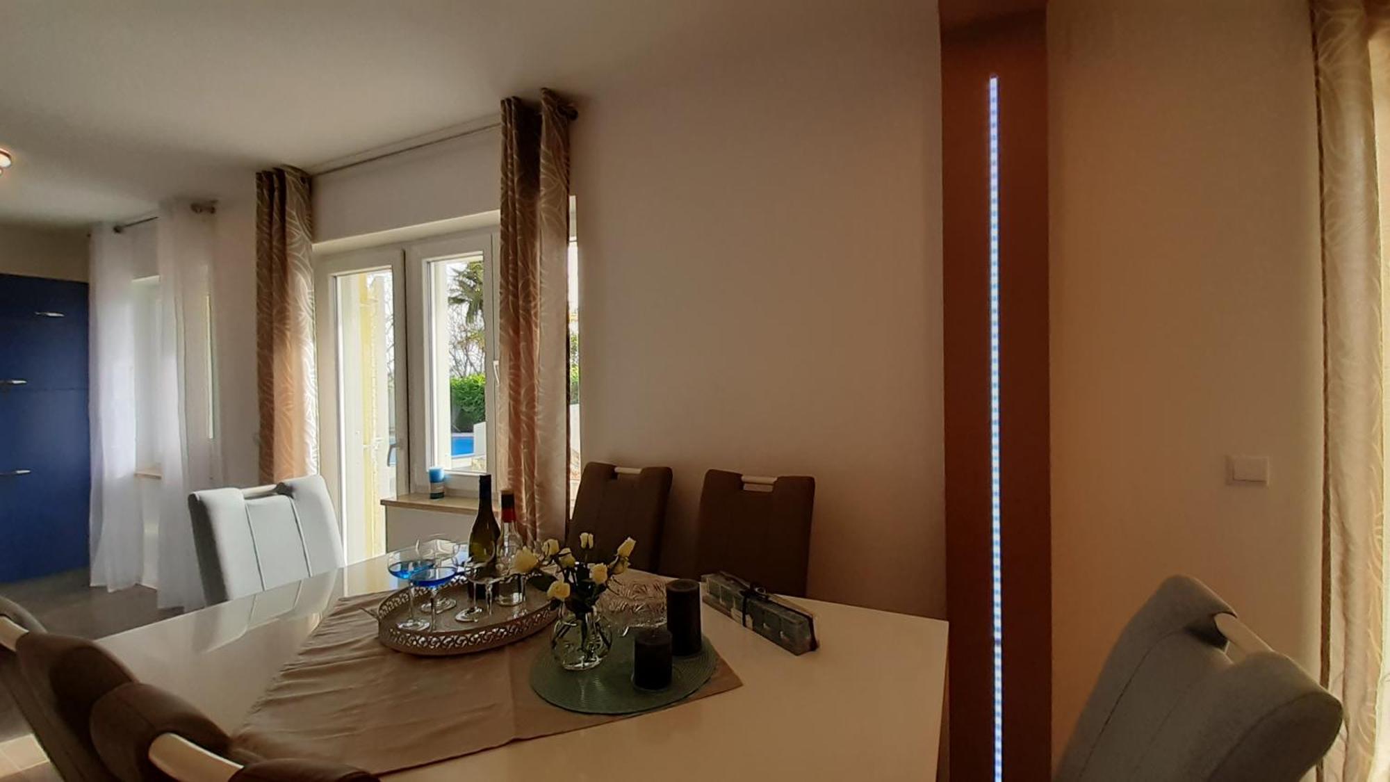 Villa Elke Maria With Overflow Pool And Hydromassage Novigrad Istria Chambre photo
